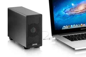 akitio-thunder2-pcie-box-size-highres