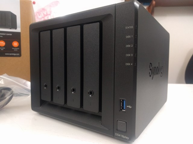 The Synology DS418PLAY 4K Multimedia NAS Unboxing, Walkthough and Talkthrough Video 5