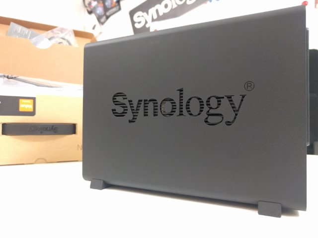 Synology DS218play side vent