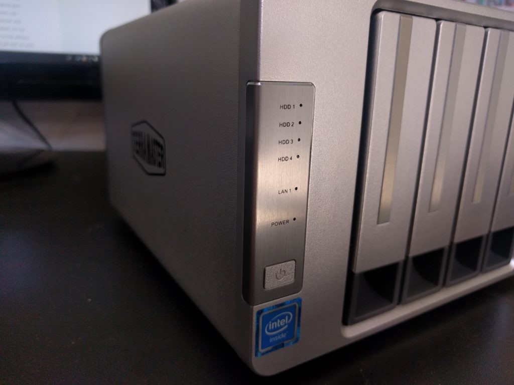 TerraMaster F4-220 4-Bay NAS Unboxing and Review – NAS Compares