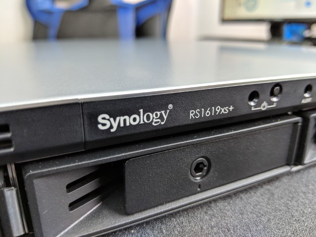180766円 最低価格の Synology RS1619xs RackStation クアッドコアXeon CPU搭載高性能1U4ベイNASサーバー HDD非搭載モデル
