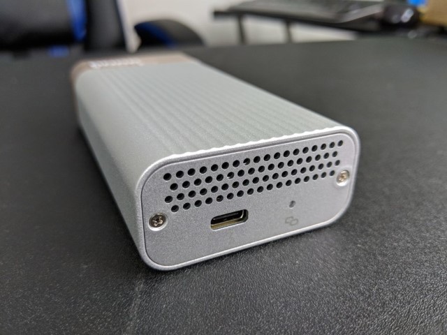 Review – The QNAP QNA-T310G1T and QNA-T310G1S Thunderbolt3-to