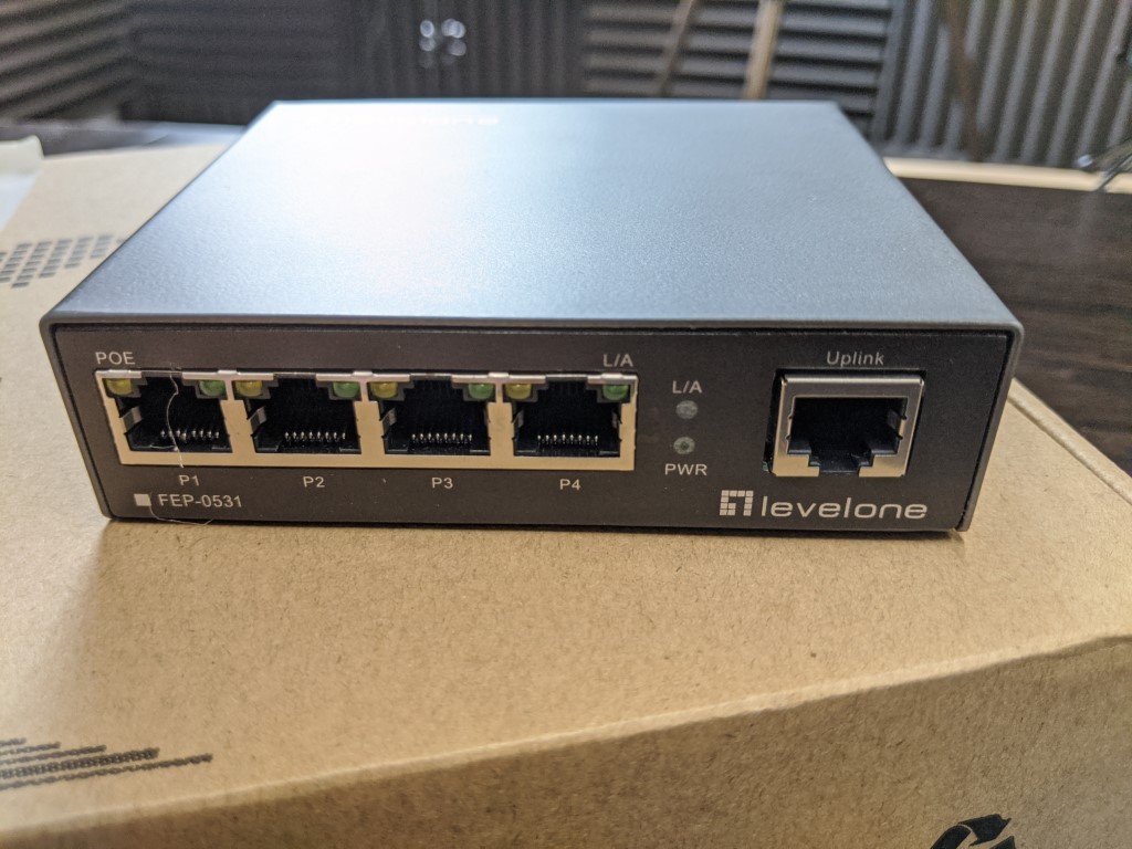 LevelOne FEP-0531 5-Port PoE Port vLAN Switch Hardware Review (8 ...