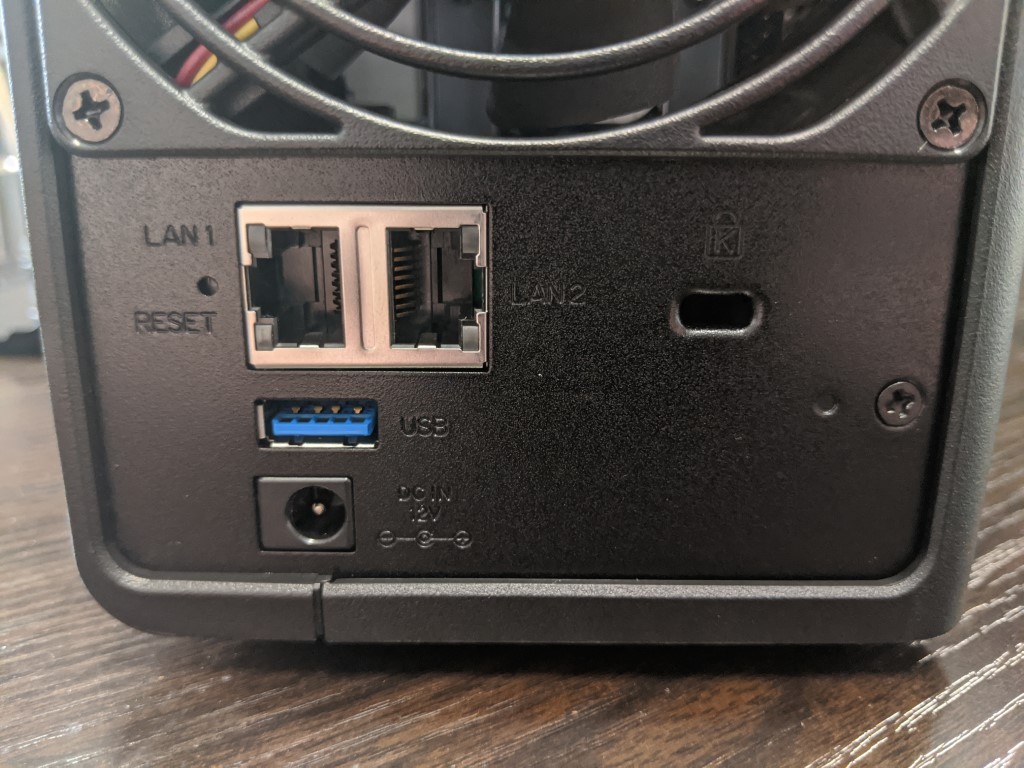 Can you connect a external hdd bay to a synology bay (DS220+) : r/synology