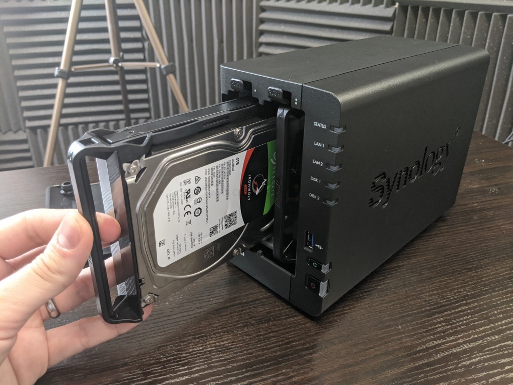 Synology DiskStation DS220+ Review 