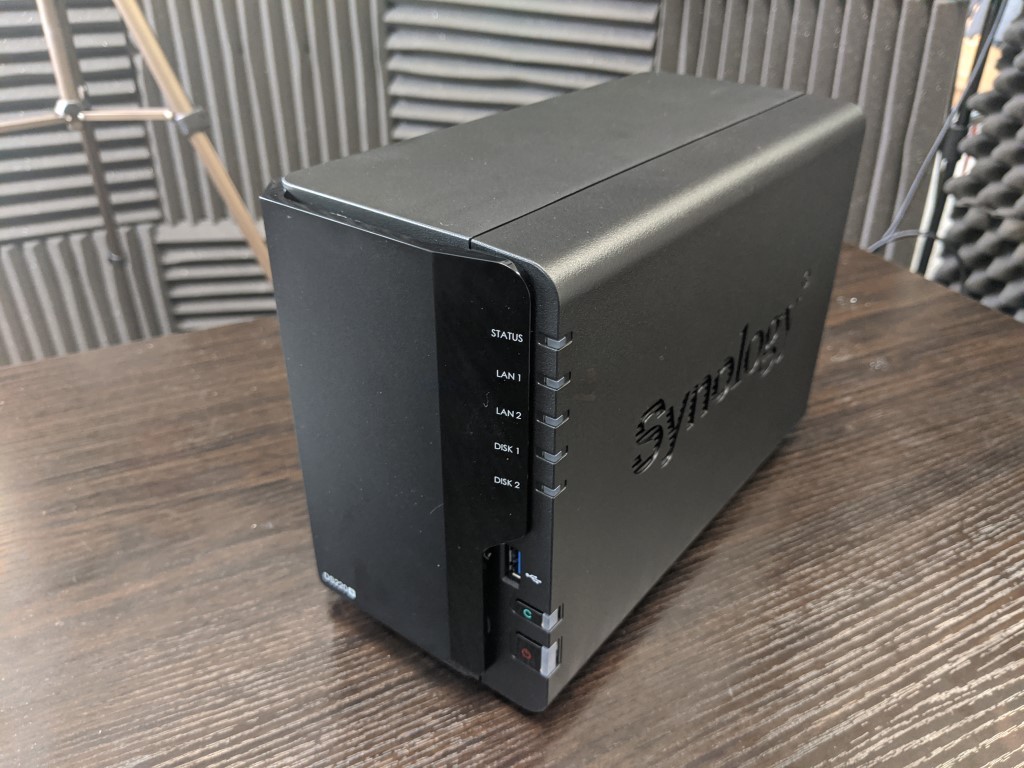 Synology DS220+ NAS Hardware Review – NAS Compares