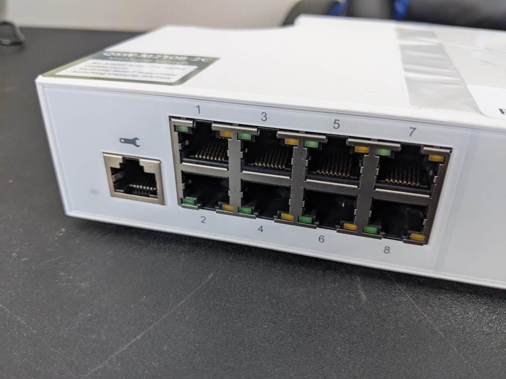 QNAP QSW-M2108-2C Switch Review – 2.5G/10Gbe and Managed! – NAS 