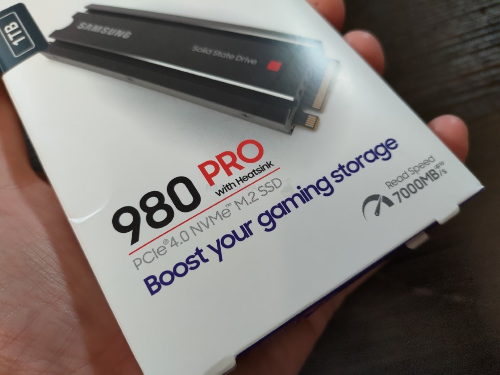  SAMSUNG 980 PRO SSD with Heatsink 2TB PCIe Gen 4 NVMe M.2  Internal Solid State Hard Drive, Heat Control, Max Speed, PS5 Compatible,  MZ-V8P1T0CW : Everything Else