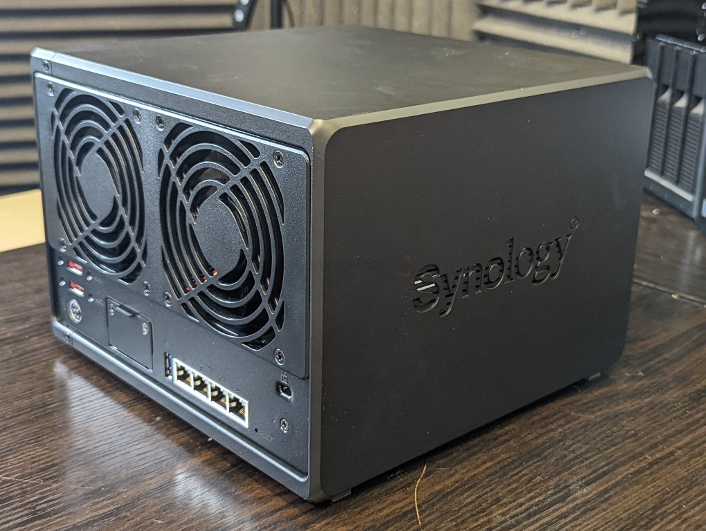  Synology 5-bay DiskStation DS1522+ (Diskless),Black :  Electronics