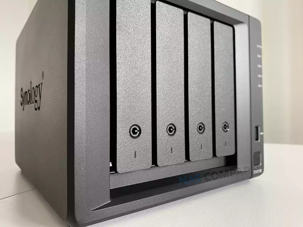 Synology DS923+ - Test / Avis / Review / Présentation du NAS 4