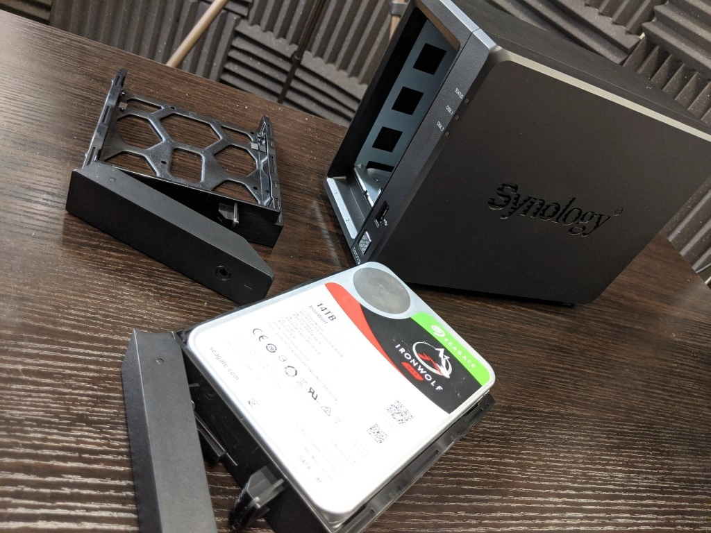 SYNOLOGY DS723+/6G/3Y/8T-IW/ASSEMBLE-Synology DS723+ 6Go NAS 8To (2x 4To)  Seagate IronWolf, Assemblé et testé avec SE