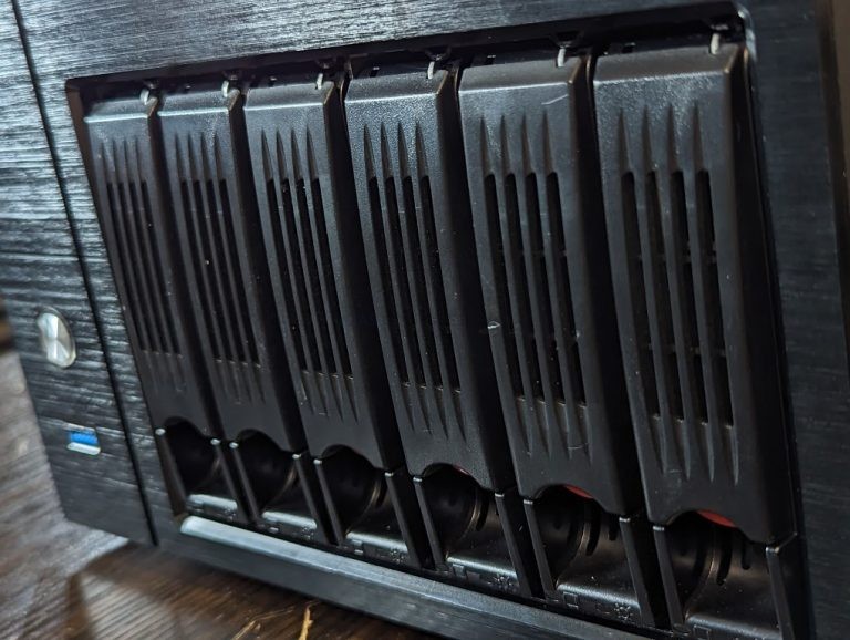CWWK AIOT6 6Bay NAS Review Bang for Buck? NAS Compares